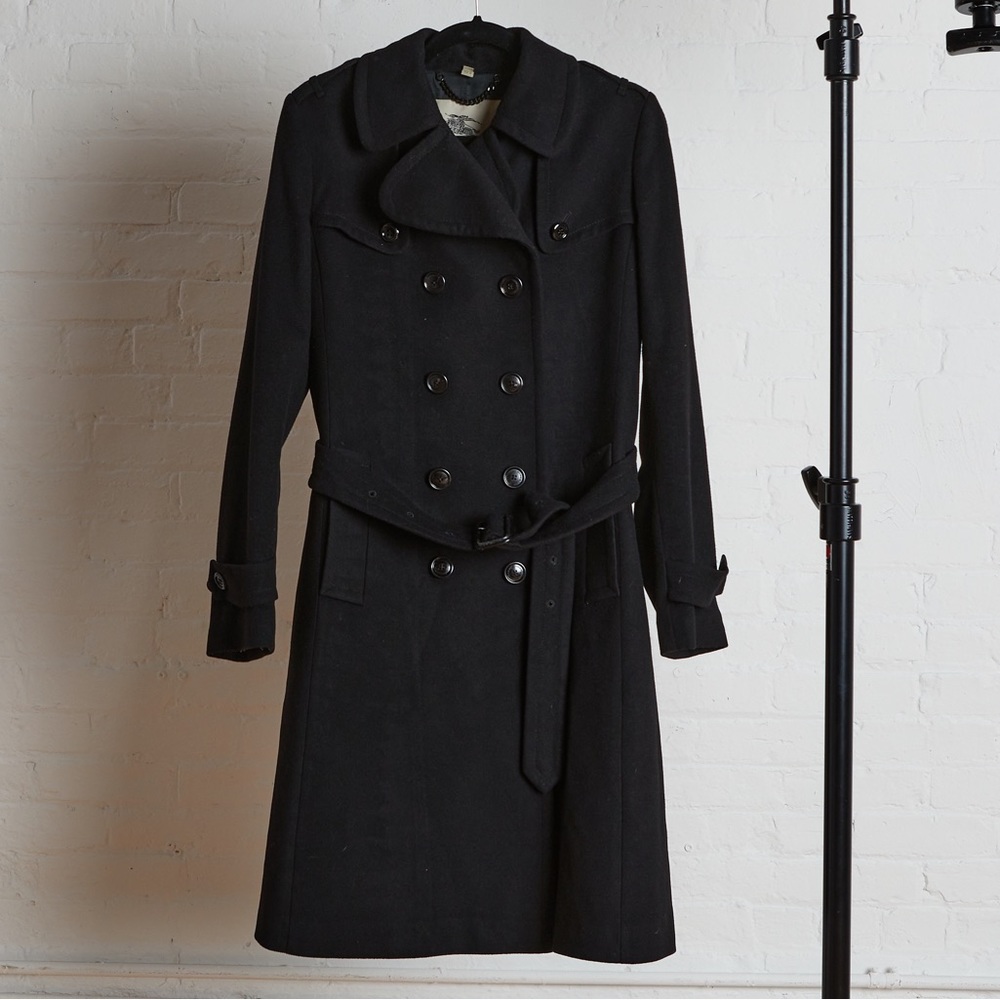 Burberry Kensington Black Cashmere and Wool Classic Trench Coat. Size 8